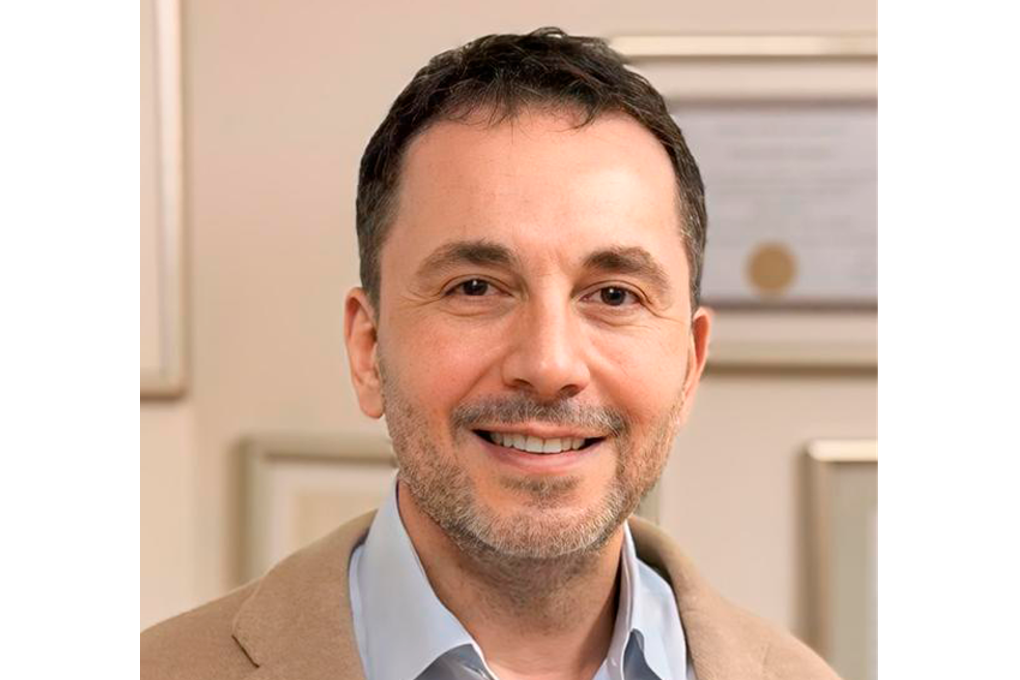 Doç. Dr. Ahmet Arnaz